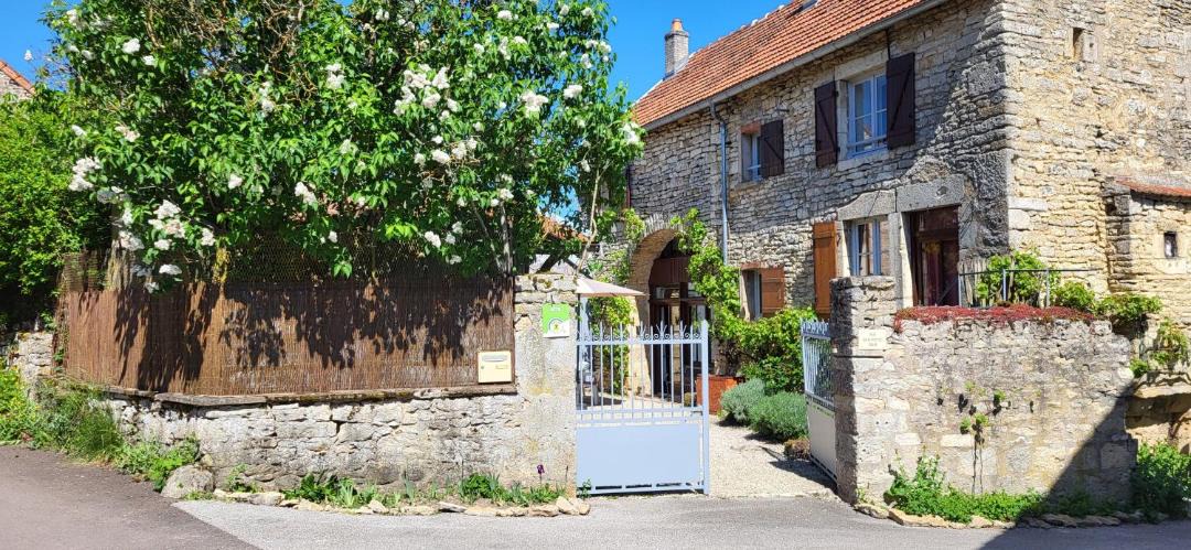 Photo of Others in Flavigny-sur-Ozerain