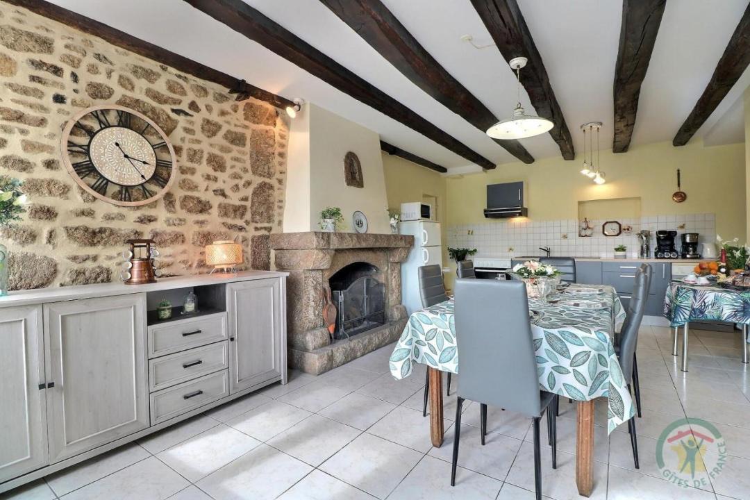 Photo of Kitchen in Saint-Marc-le-Blanc