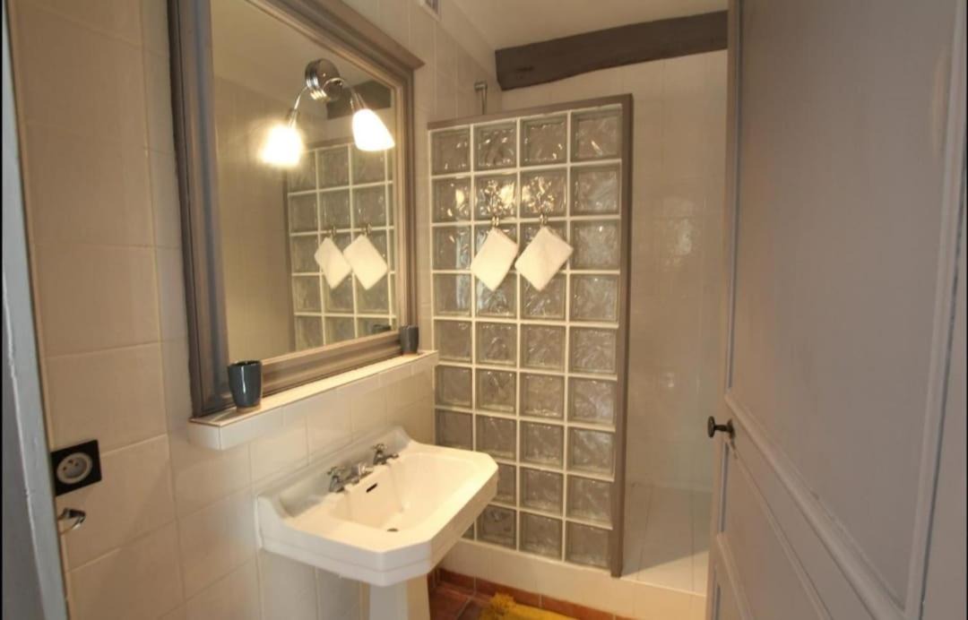 Photo of Bathroom in Lasseube