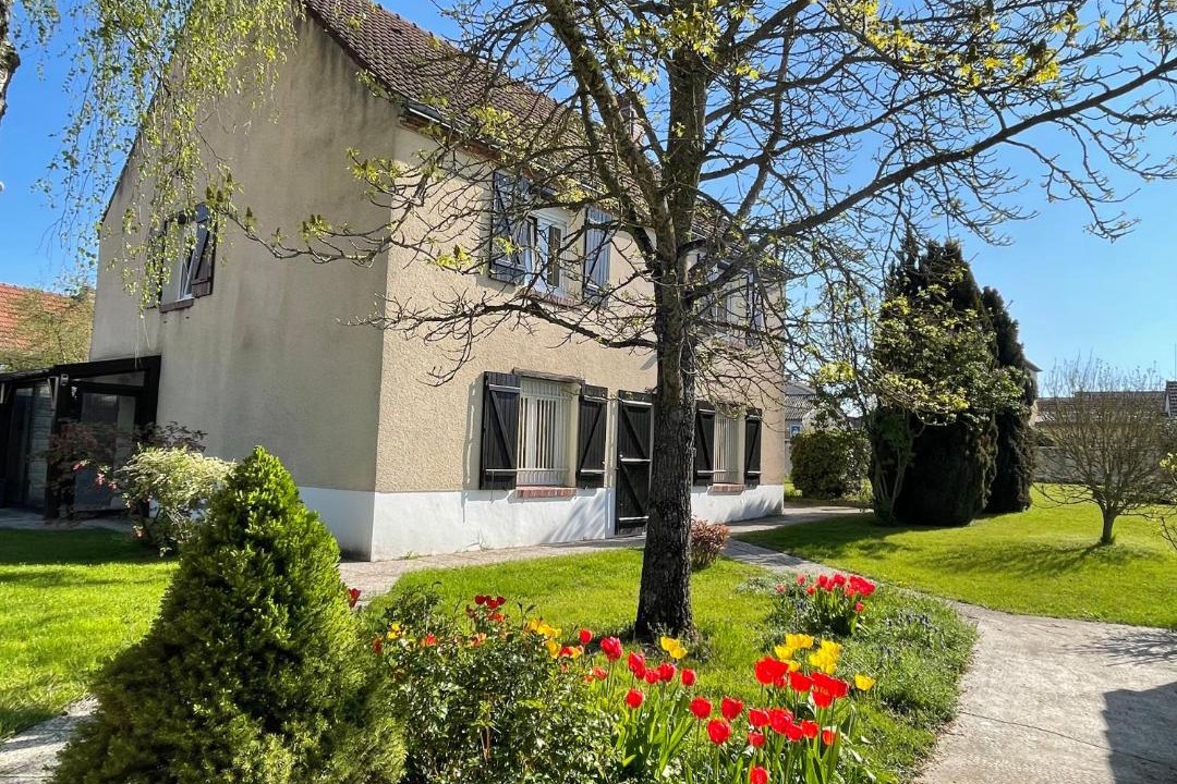 Photo of Others in Athis