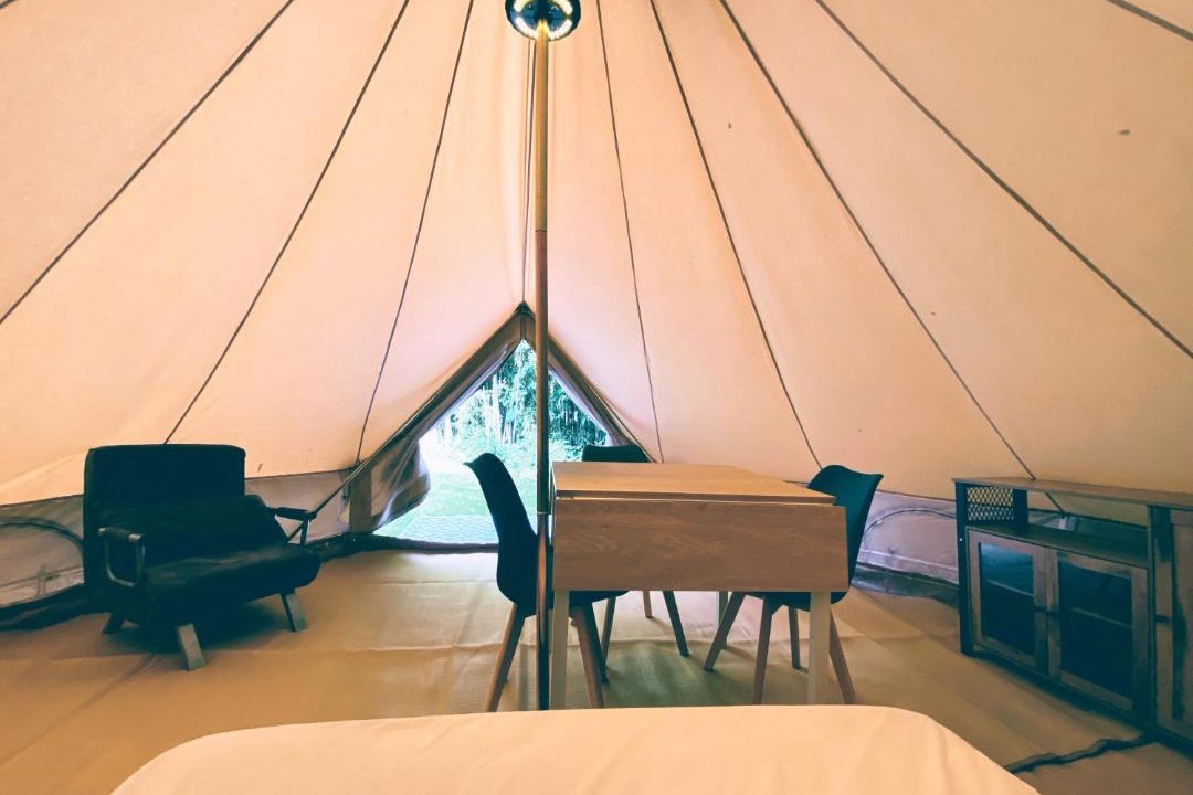 Photo of Others in Manthes