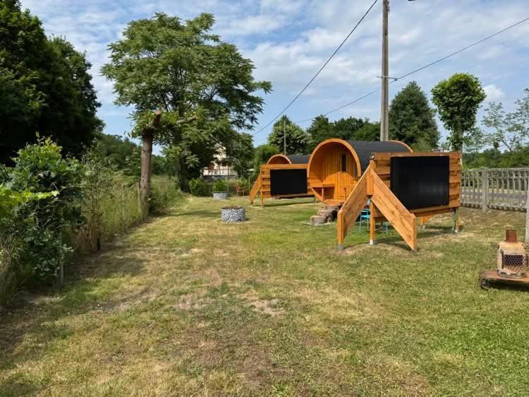 Photo of Others in Audes