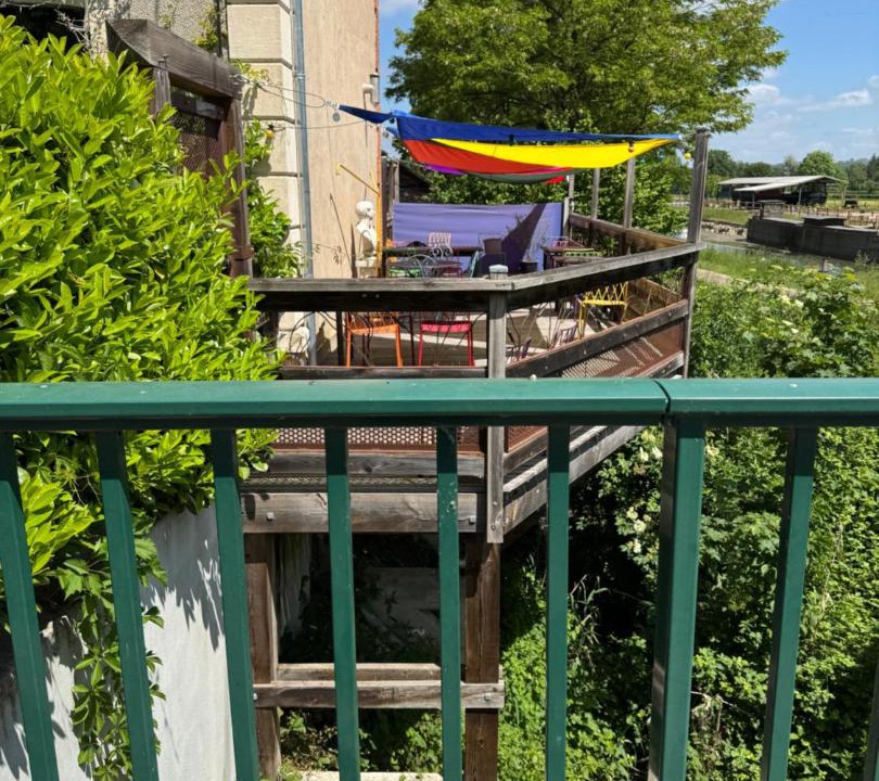 Photo of Others in Audes