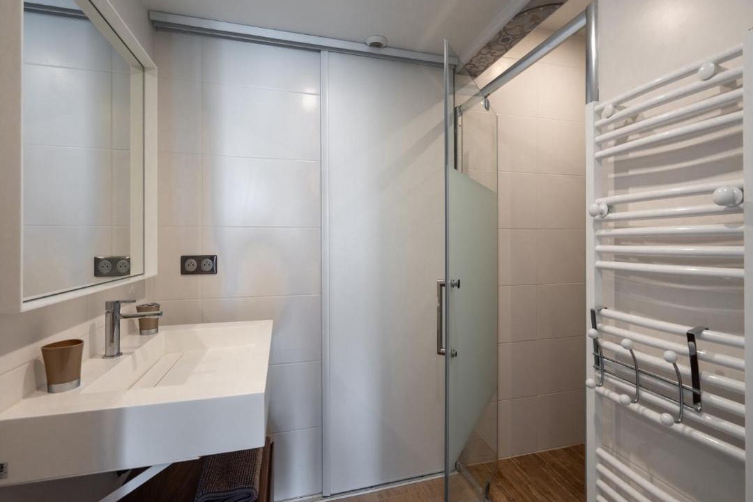 Photo of Bathroom in Le Grau-Du-Roi