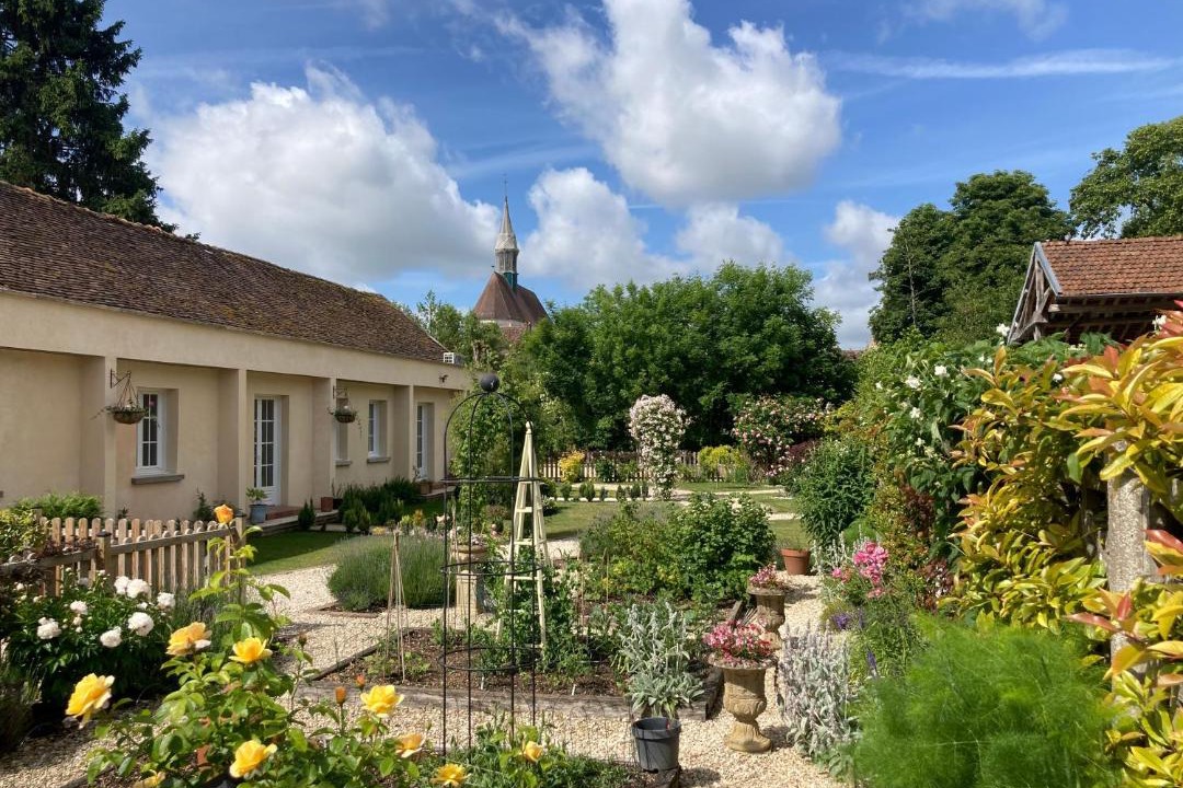 Photo of Others in Chablis