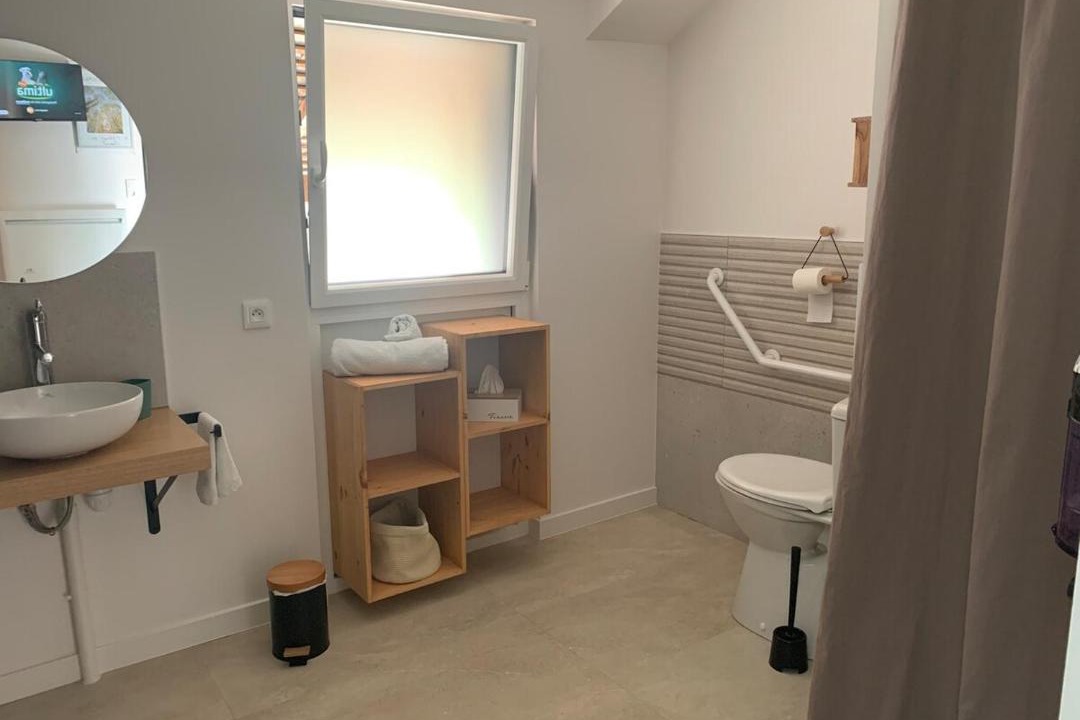 Photo of Bathroom in Avoine