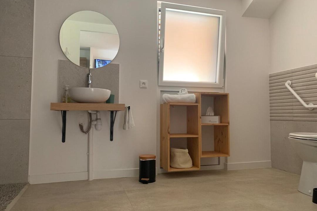 Photo of Bathroom in Avoine