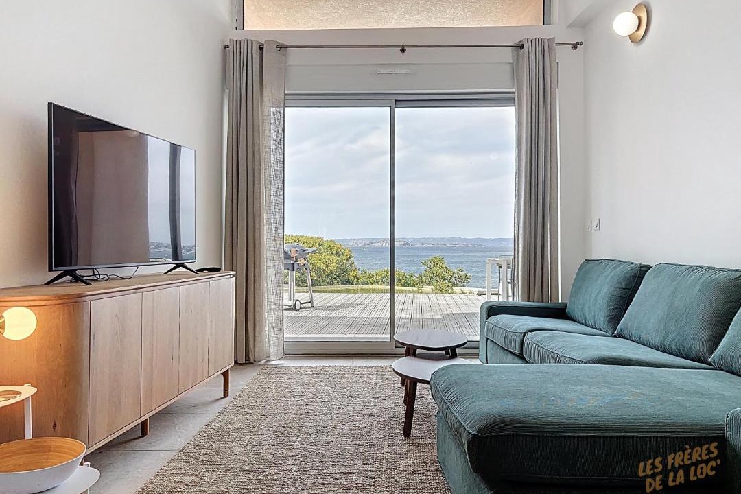 Photo of Livingroom in 8th Arrondissement