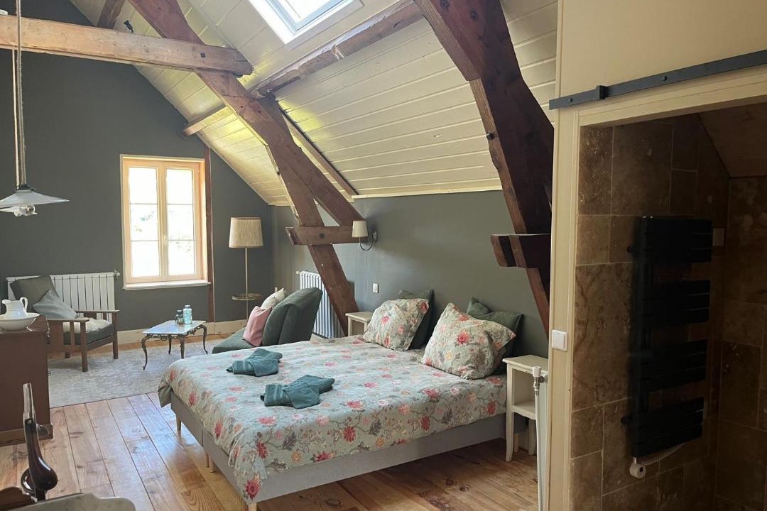 Photo of Others in Saint-Symphorien-de-Marmagne