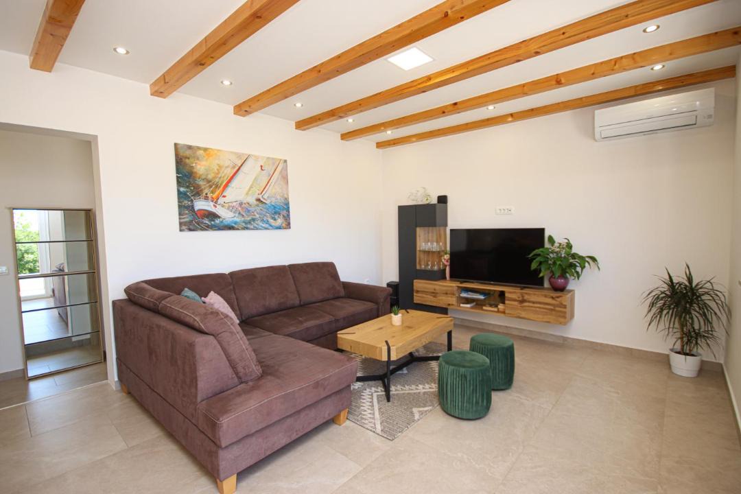 Photo of Livingroom in Popovici