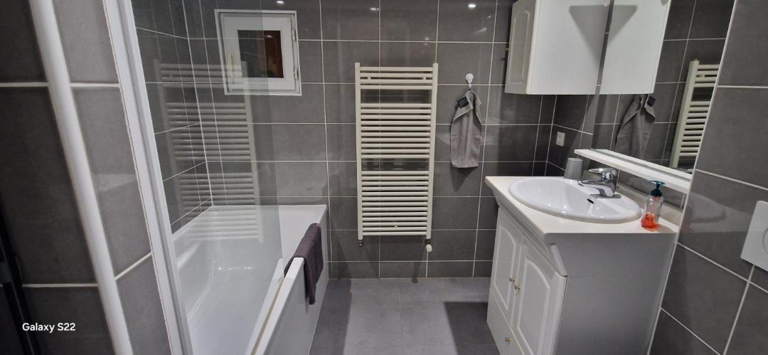 Photo of Bathroom in Blyes