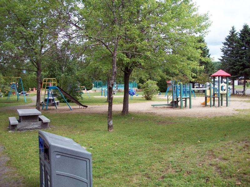 Photo of Others in Lac-aux-Sables