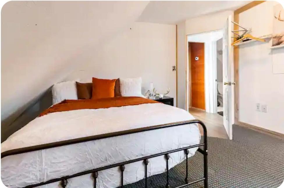 Photo of Bedroom in Pocono Pines