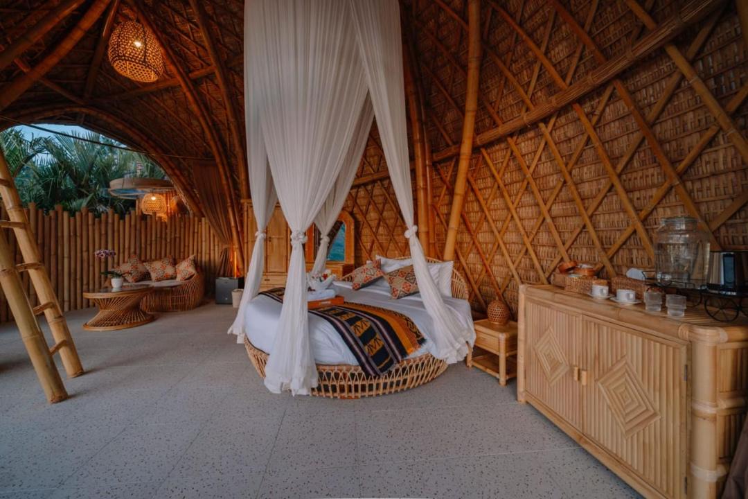 Photo of Others in Selat