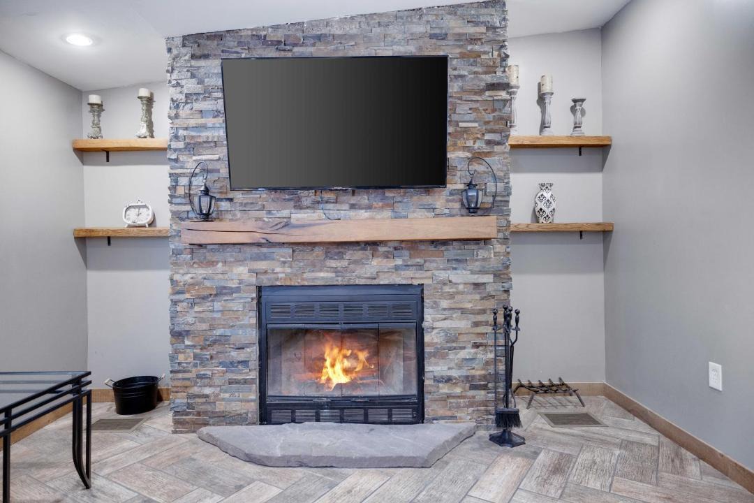 Photo of Others in Jonas