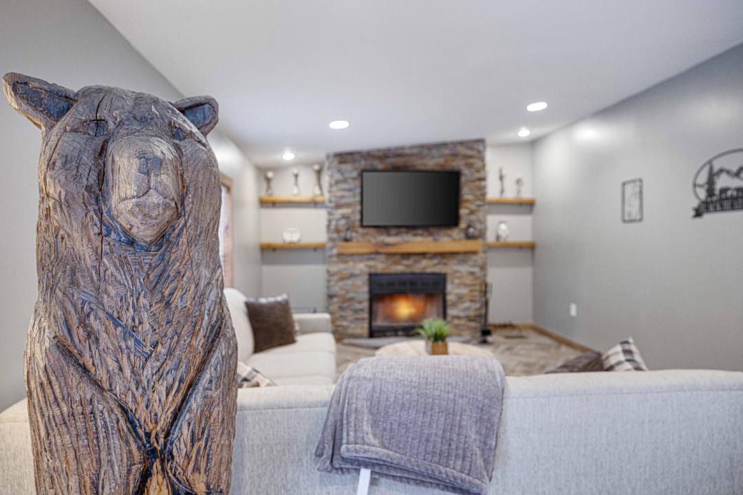 Photo of Others in Jonas