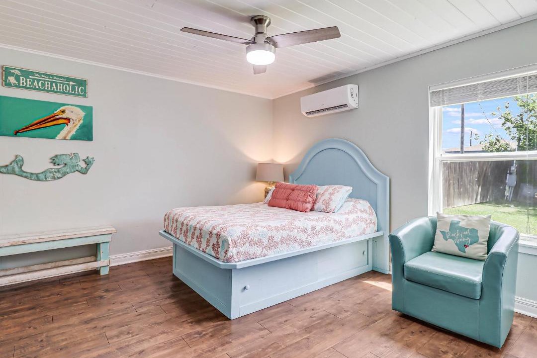 Photo of Bedroom in Rockport
