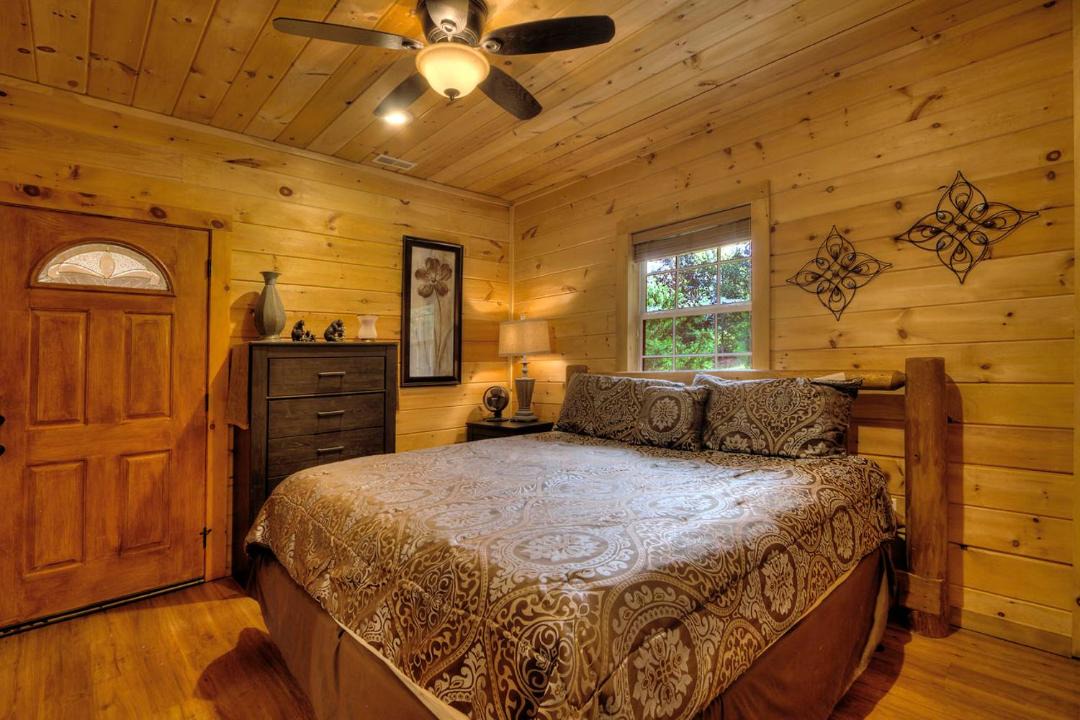 Photo of Bedroom in Sevierville