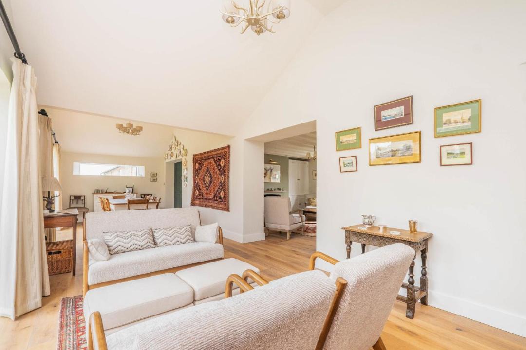 Photo of Others in Byworth