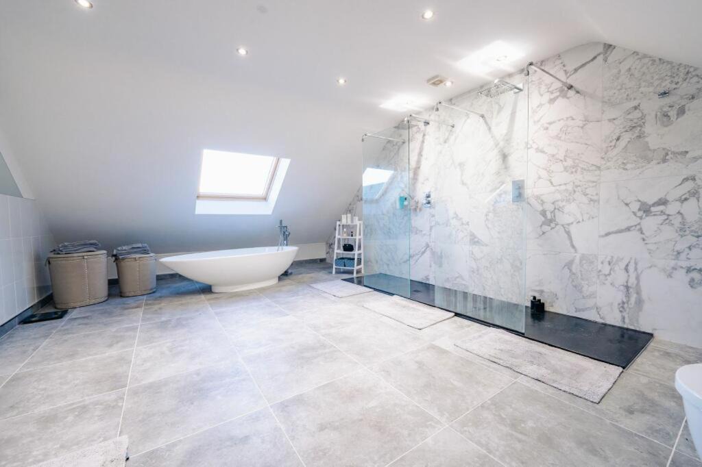 Photo of Bathroom in St. Brides Netherwent