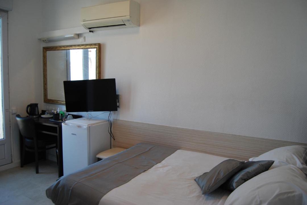 Photo of Others in La Californie