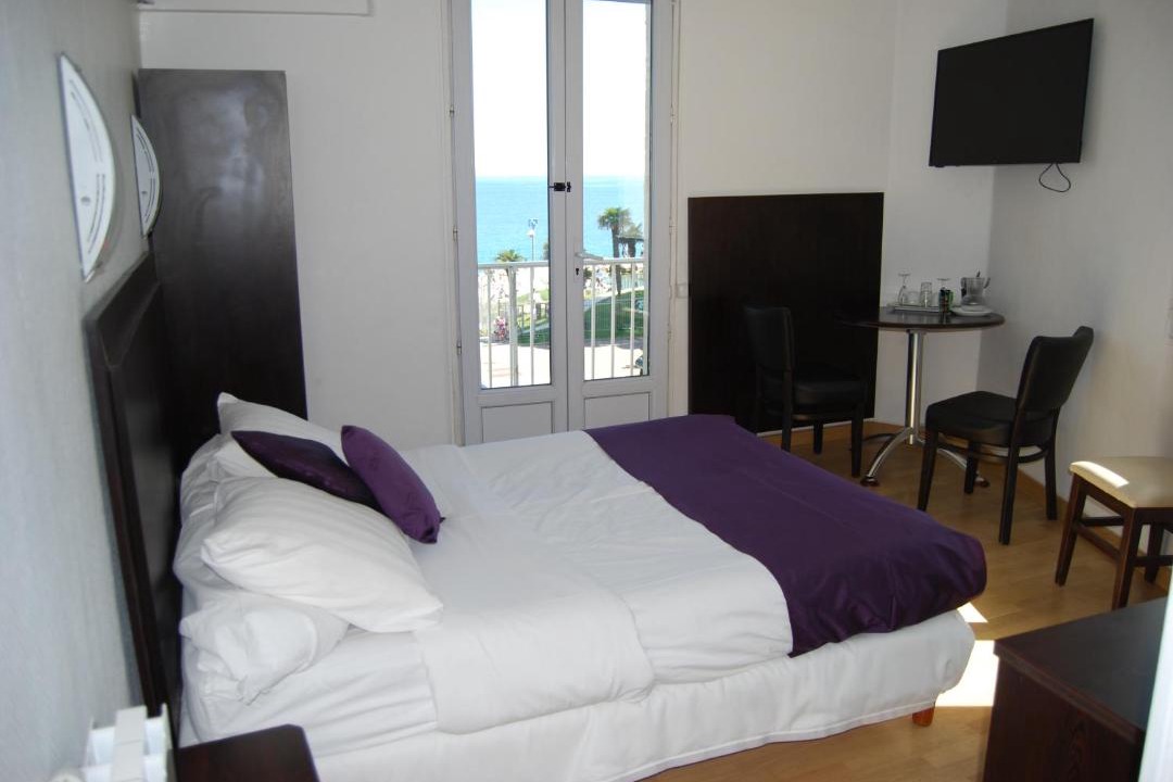 Photo of Others in La Californie