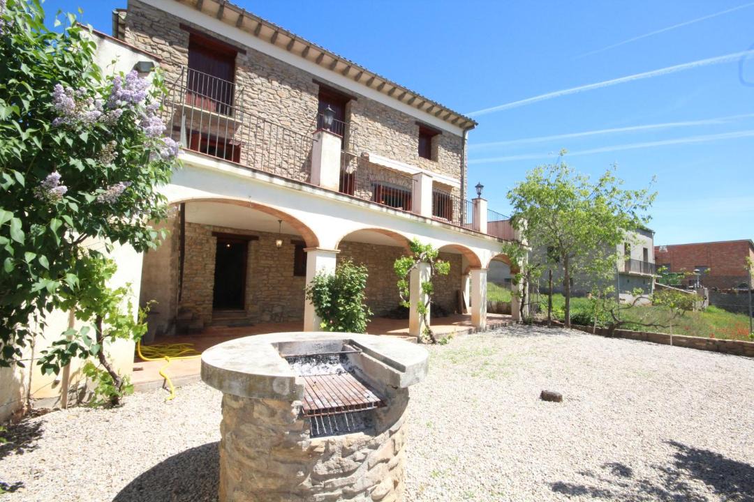 Photo of Buildings in Fontsagrada
