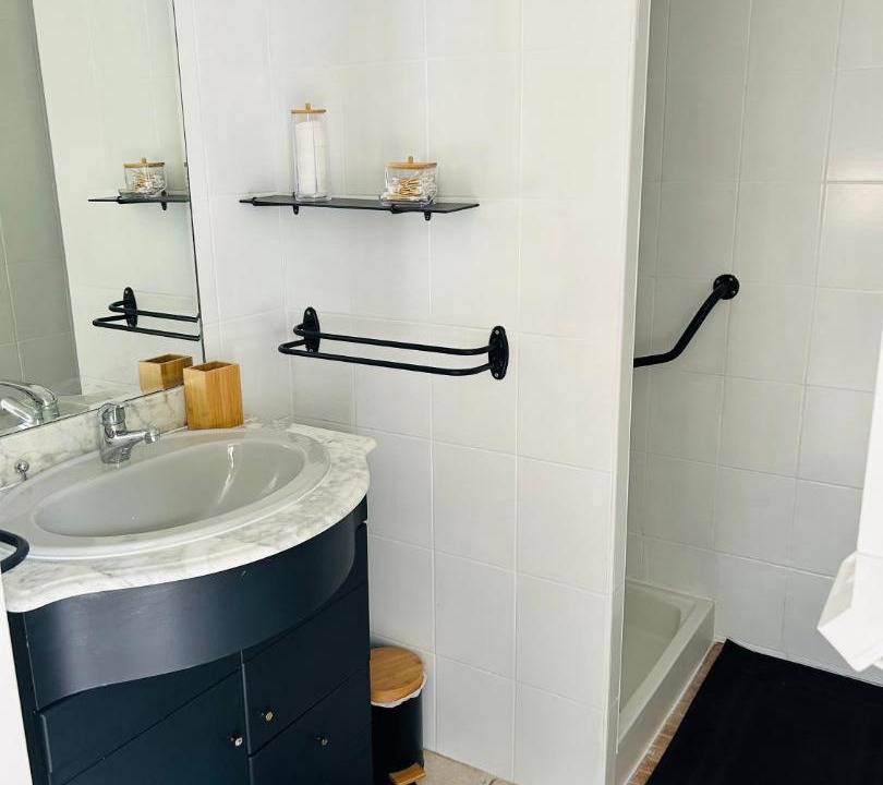 Photo of Bathroom in Saujon