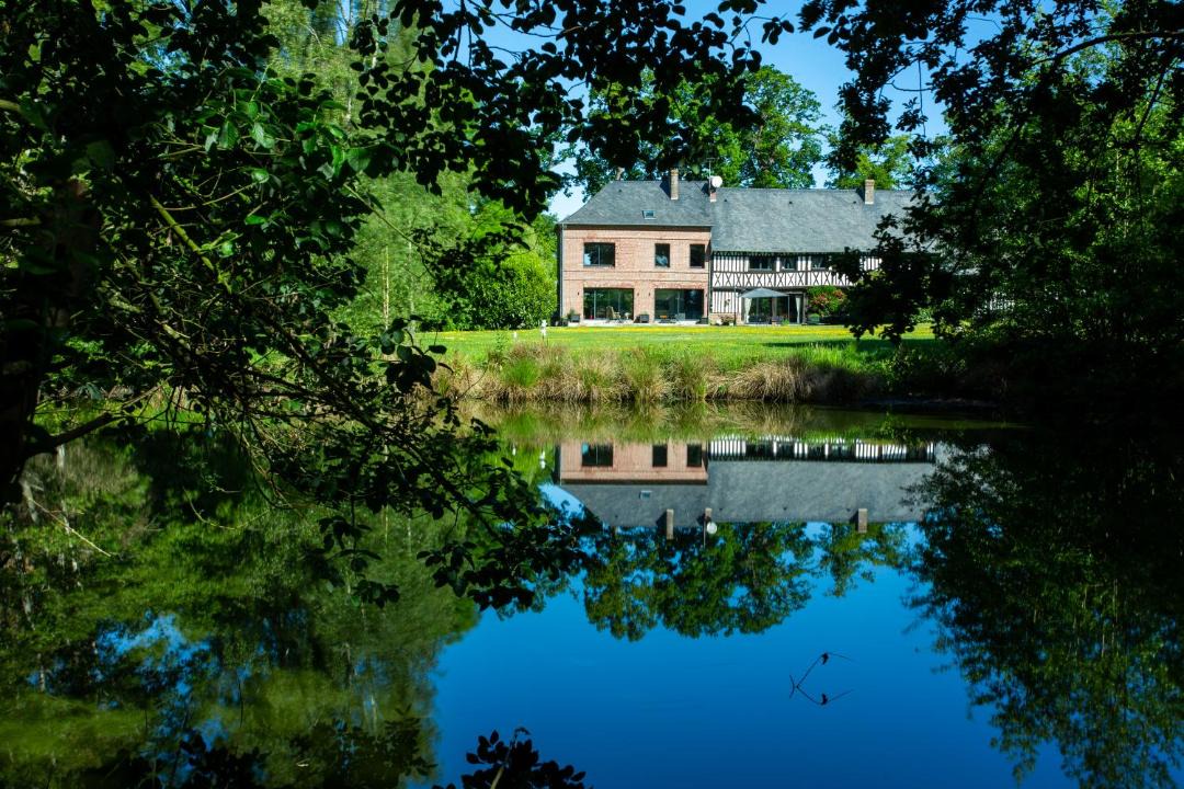 Photo of Others in Yebleron