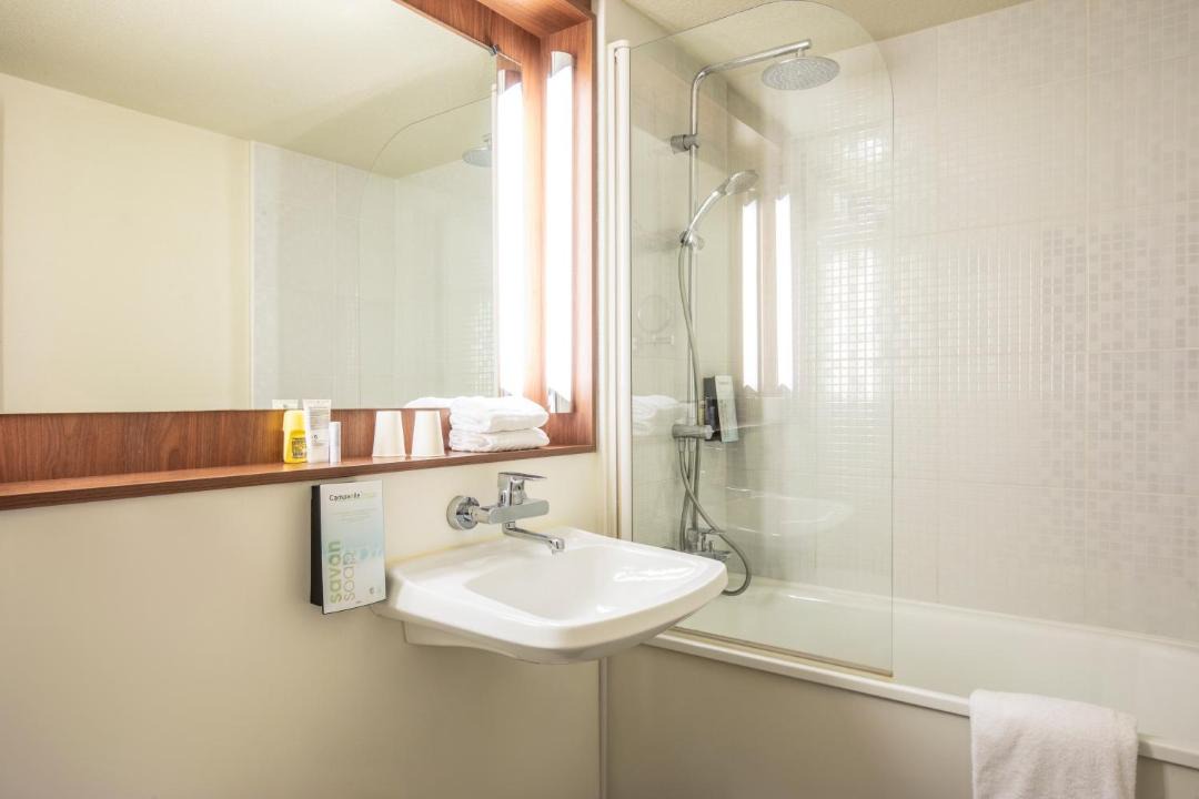 Photo of Bathroom in Ecartelee-Bonabry-Orieres-Paron