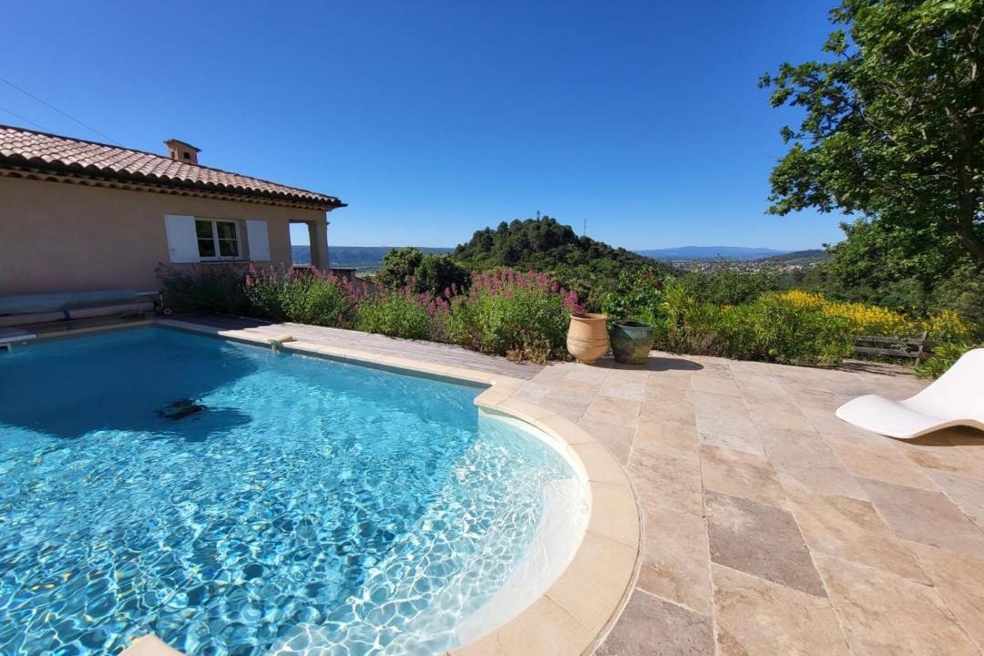 Photo of Others in Villeneuve