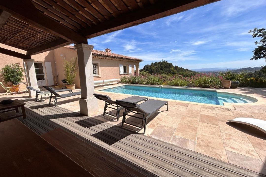 Photo of Others in Villeneuve