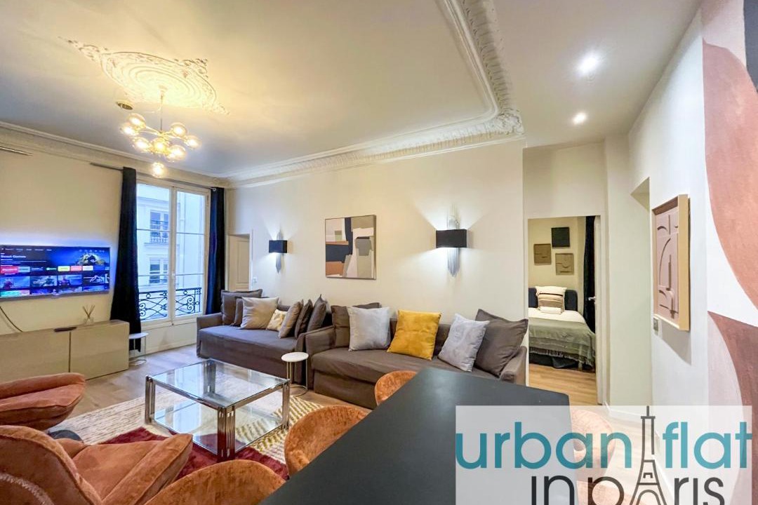 Photo of Livingroom in 8th Arrondissement