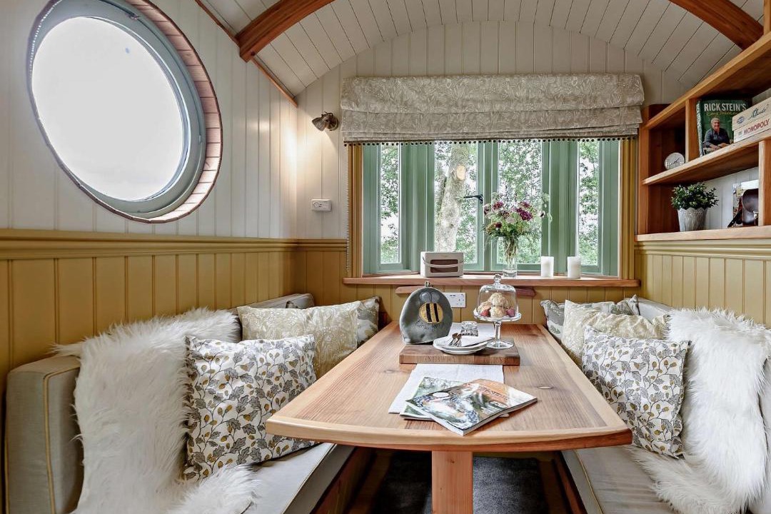 Photo of Others in Black Torrington