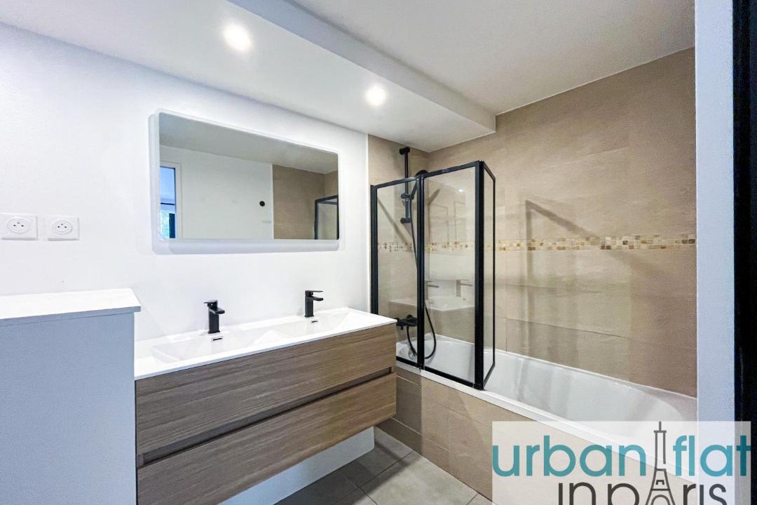Photo of Bathroom in Vivienne