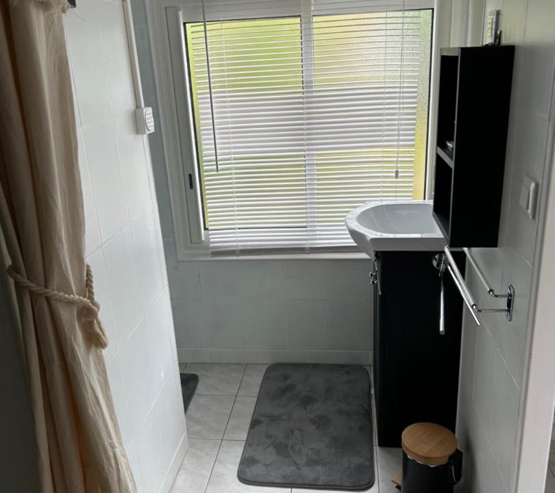 Photo of Bathroom in Saujon