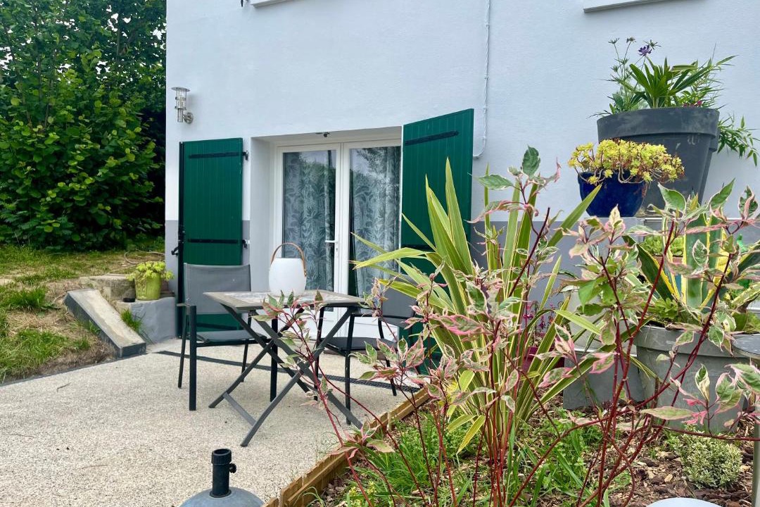 Photo of Others in Creon