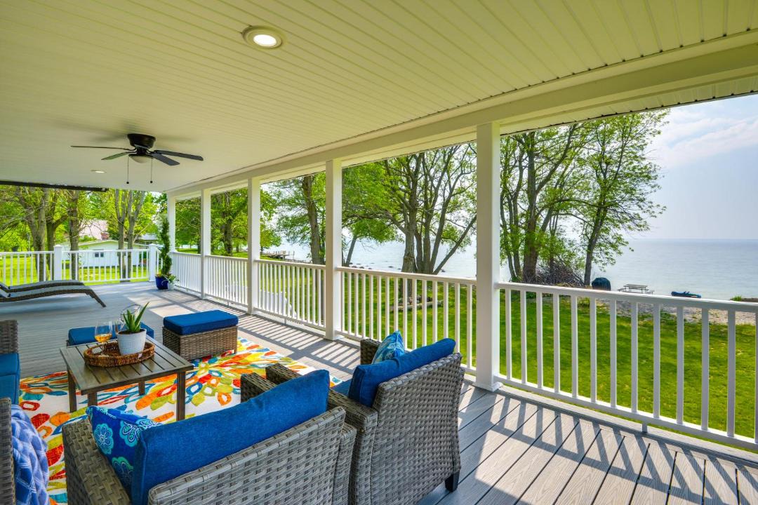 Photo of Patio Balcony in Three Mile Bay