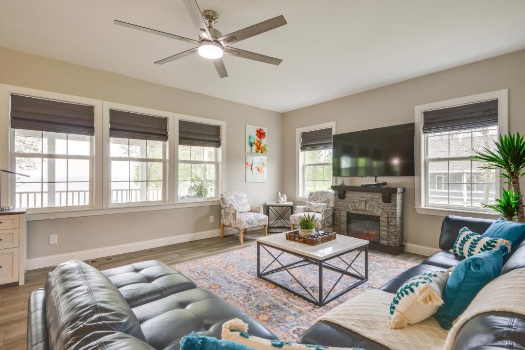Photo of Others in Three Mile Bay