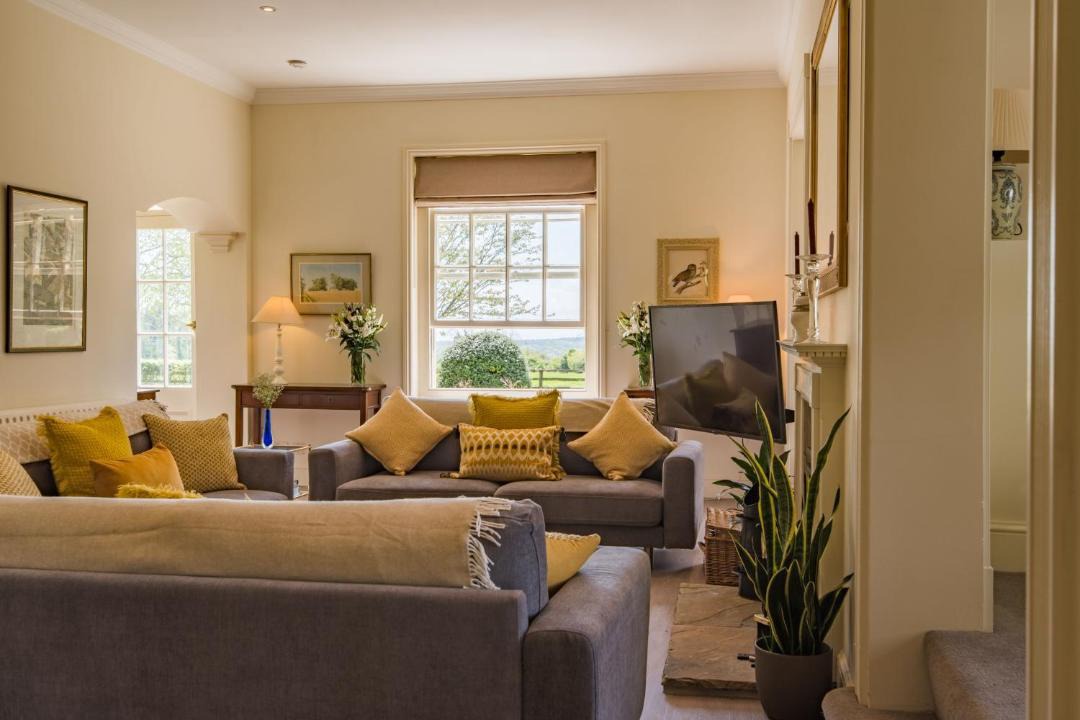 Photo of Livingroom in Compton