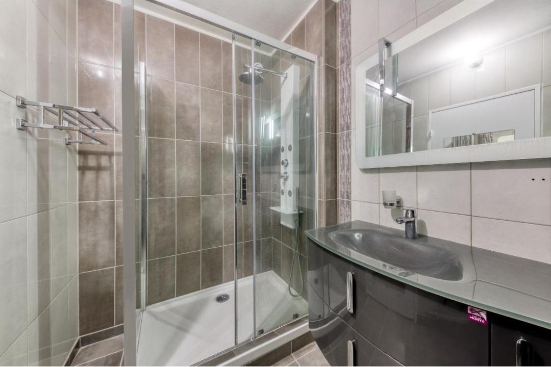 Photo of Others in Les Epinettes