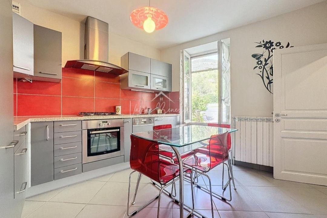 Photo of Kitchen in Versols-et-Lapeyre