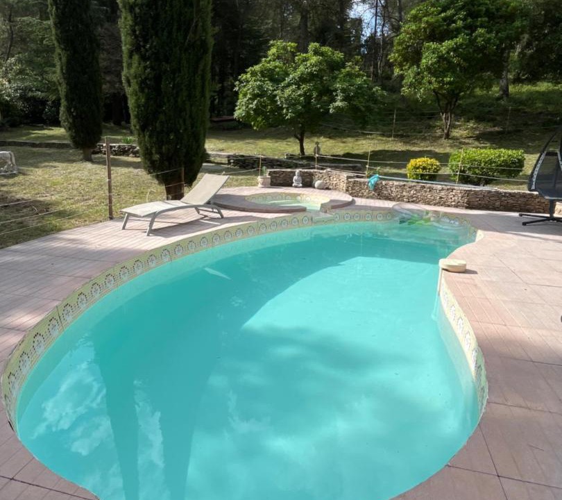 Photo of Others in Garrigues