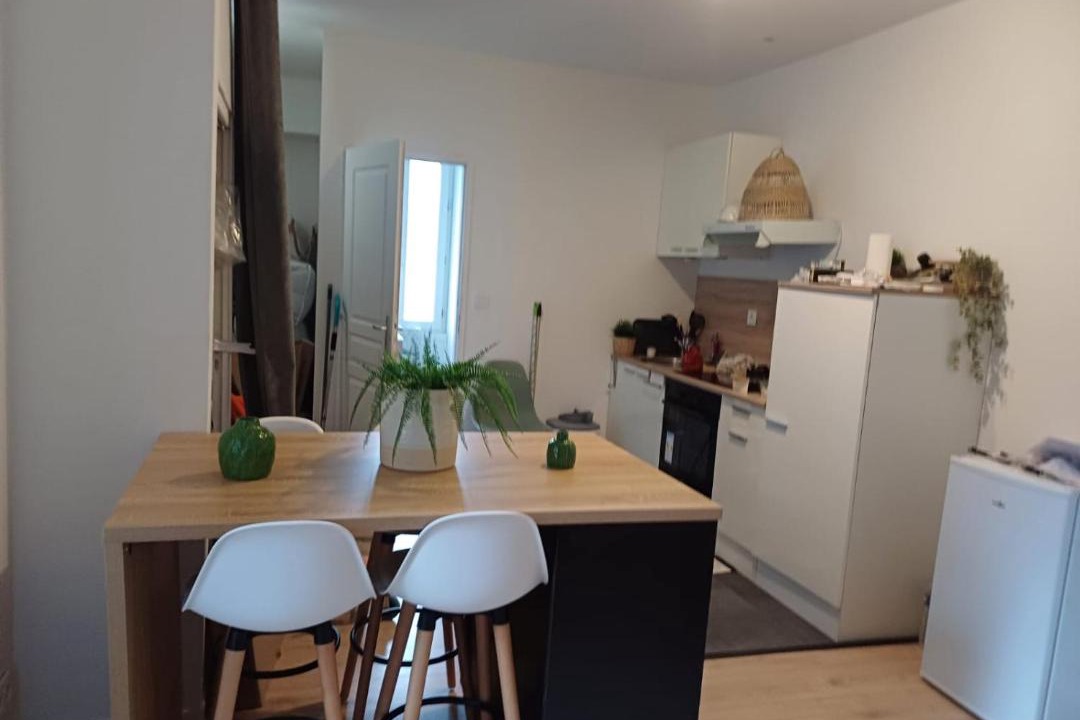 Photo of Others in Sens