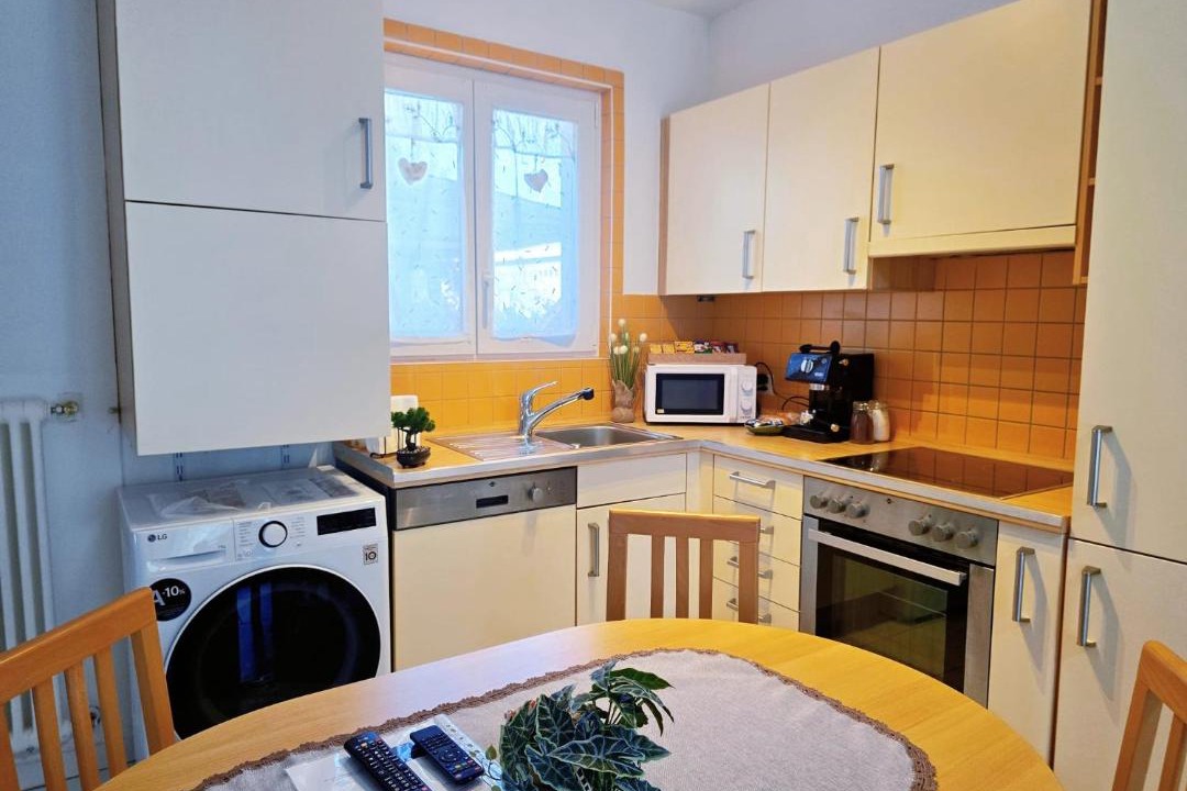 Photo of Kitchen in Contone