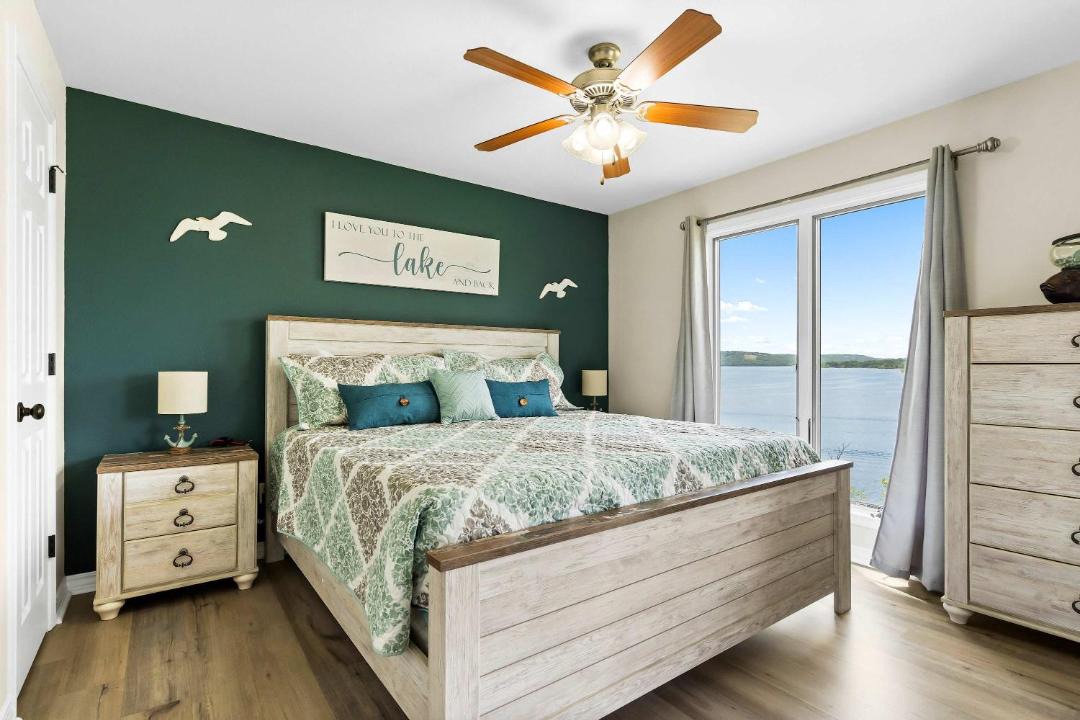 Photo of Bedroom in Kimberling City