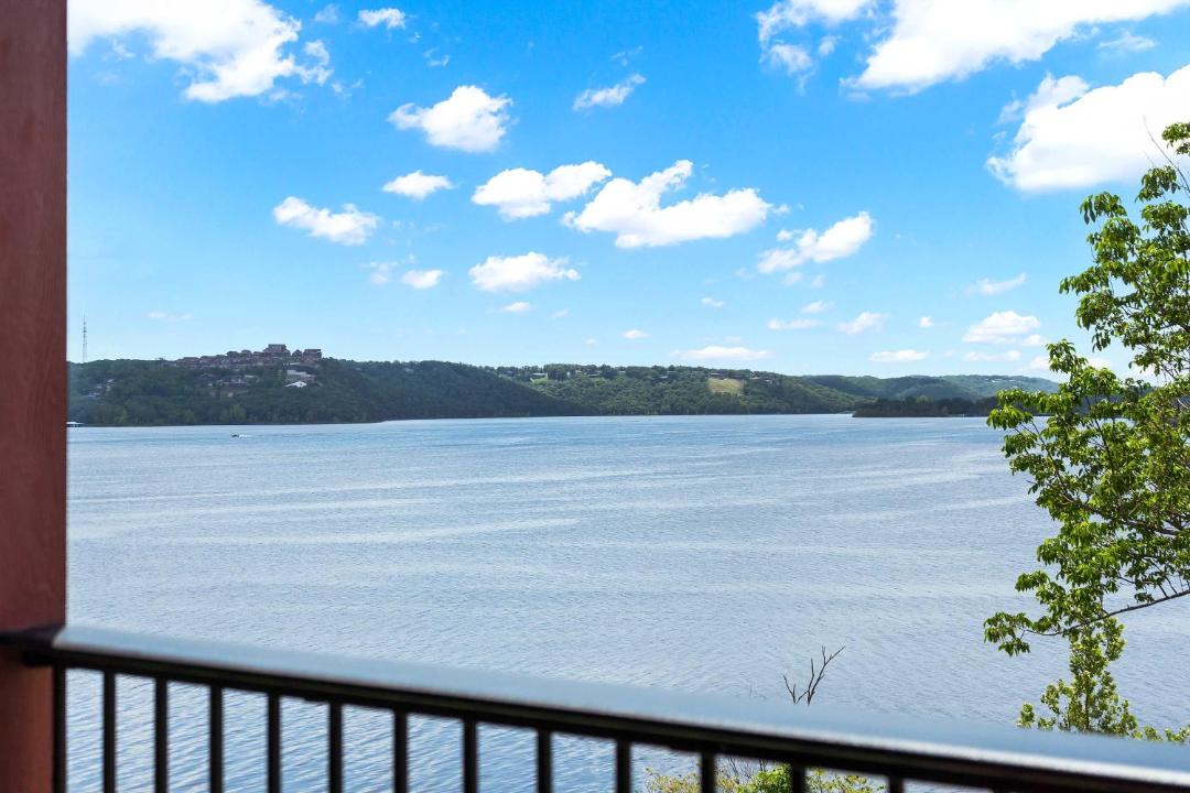 Photo of Patio Balcony in Kimberling City