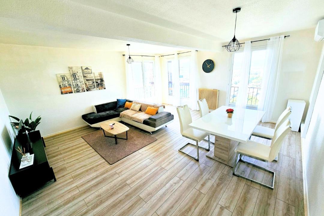 Photo of Others in Moulin a Vent