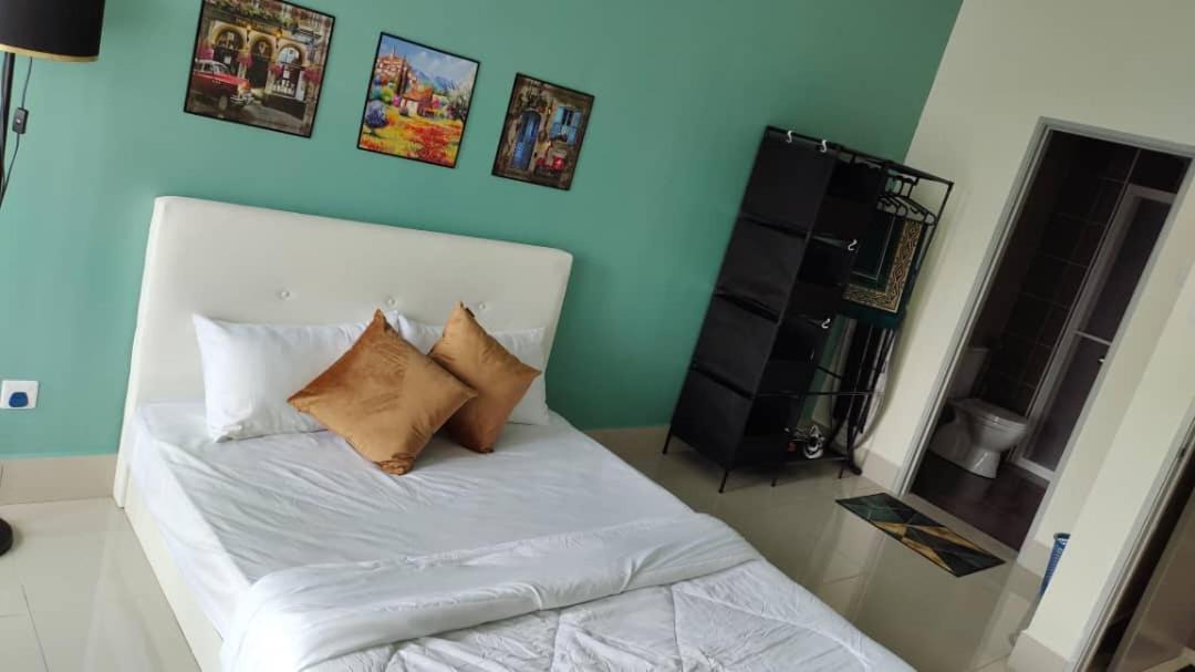 Photo of Bedroom in Salak South