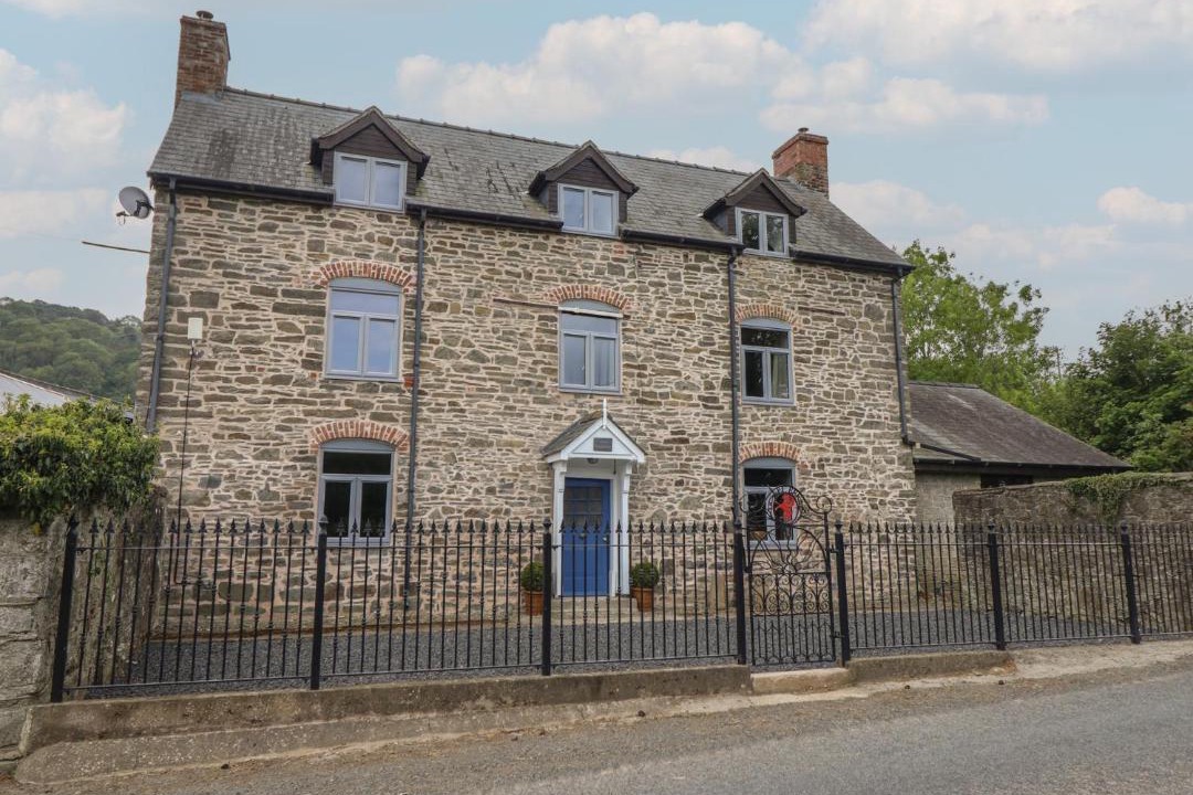 Photo of Others in Welshpool